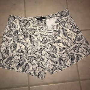 Cute dress shorts!